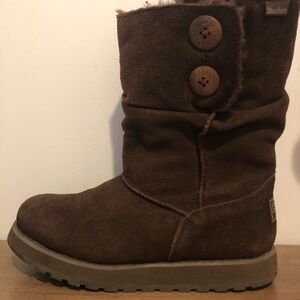 Sketchers brown suede lined boots. Excellent condition!